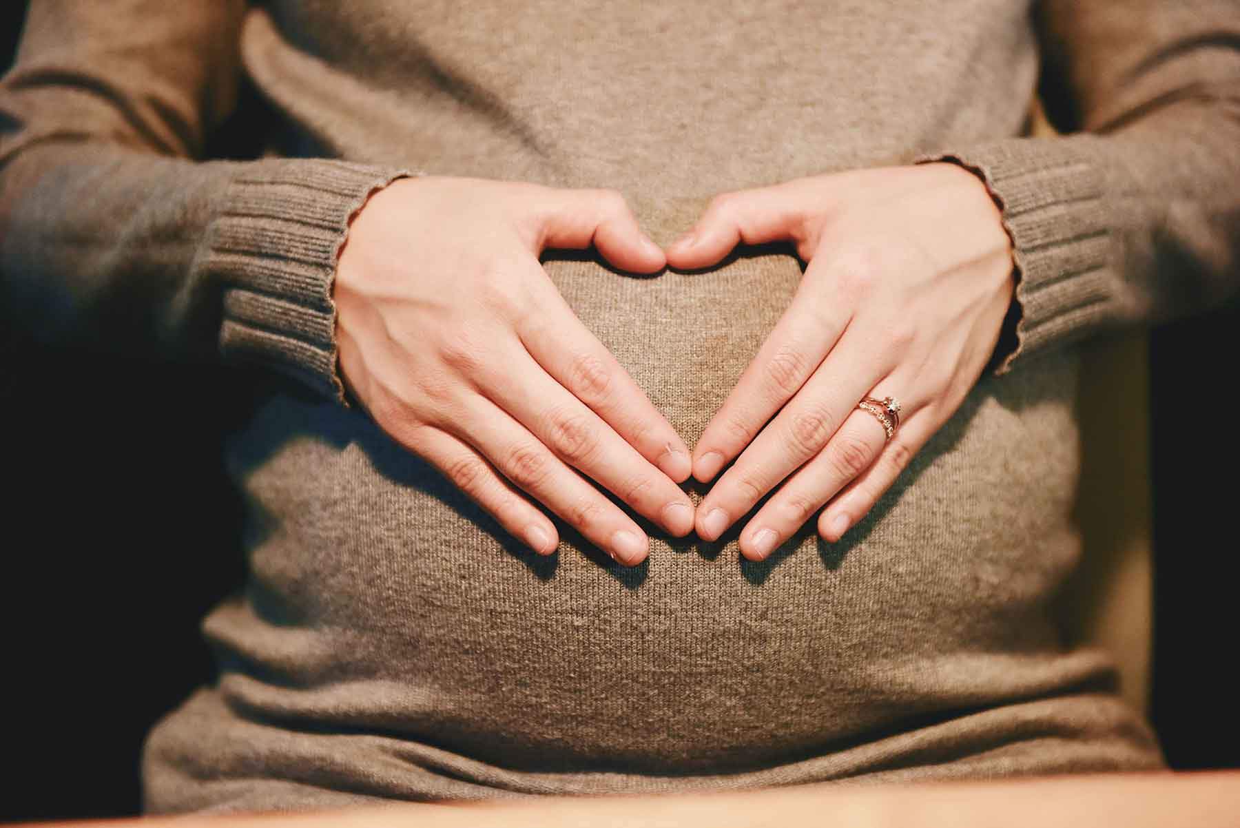 the-best-way-to-relieve-lower-back-pain-during-pregnancy-babygo